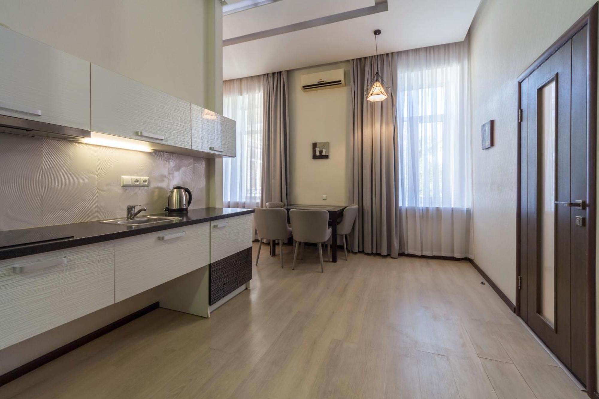 Central Dayflat Apartments Киев Экстерьер фото