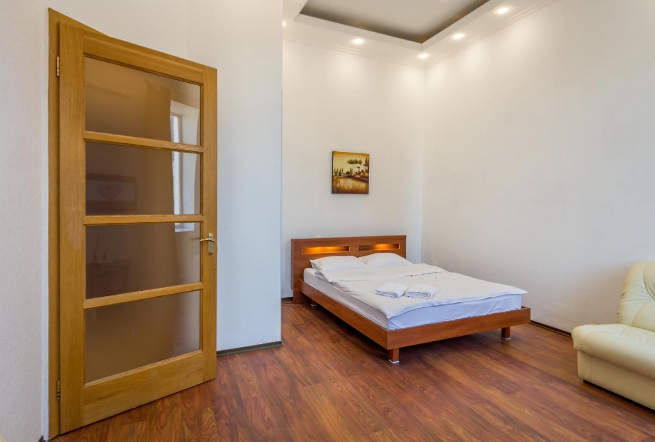 Central Dayflat Apartments Киев Экстерьер фото